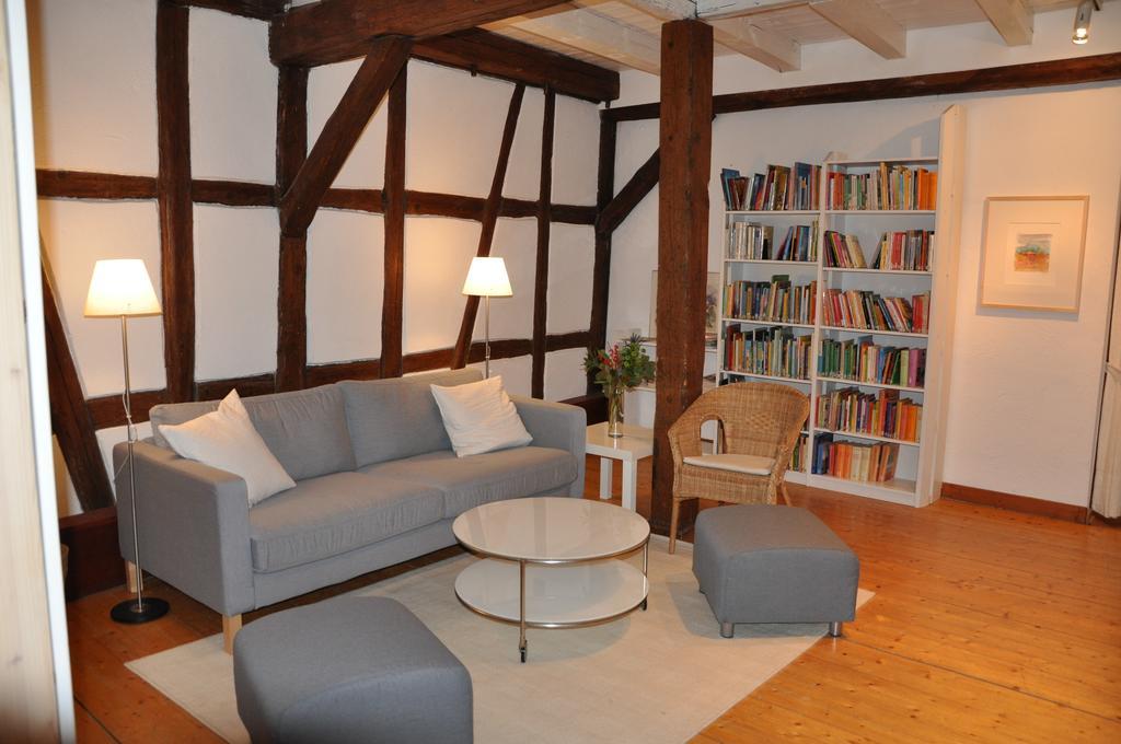Gastezimmer Am Hof Frankfurt am Main Dış mekan fotoğraf